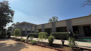 hotel the bundela khajuraho madhya pradesh