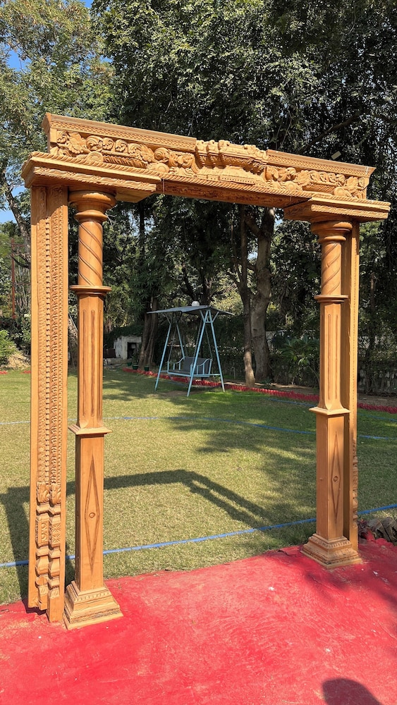 hotel the bundela khajuraho madhya pradesh