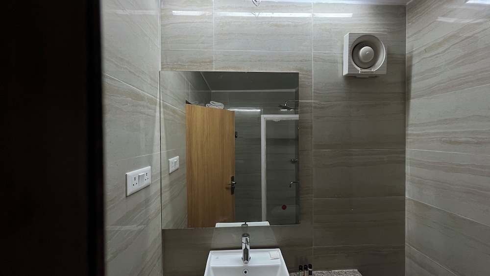 hotel the bundela khajuraho madhya pradesh