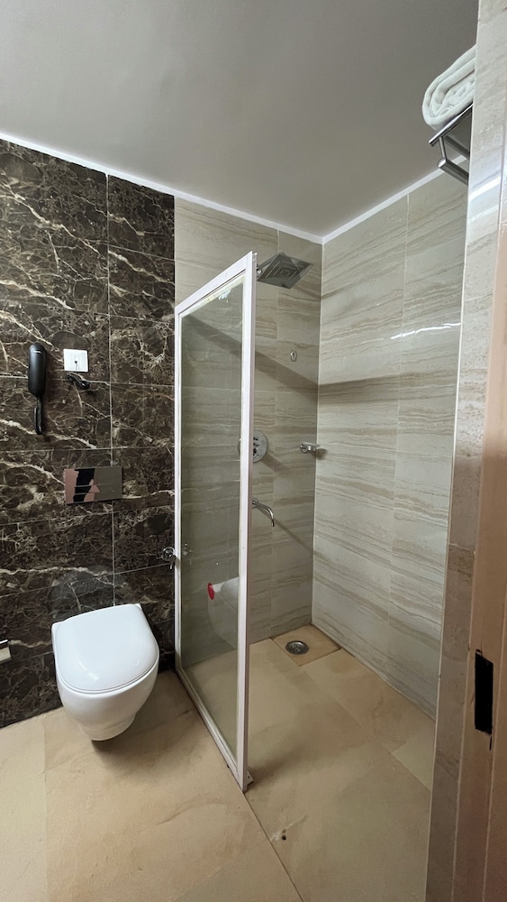 hotel the bundela khajuraho madhya pradesh