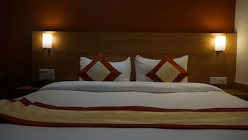 hotel the bundela khajuraho madhya pradesh