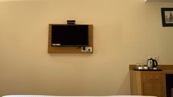 hotel the bundela khajuraho madhya pradesh