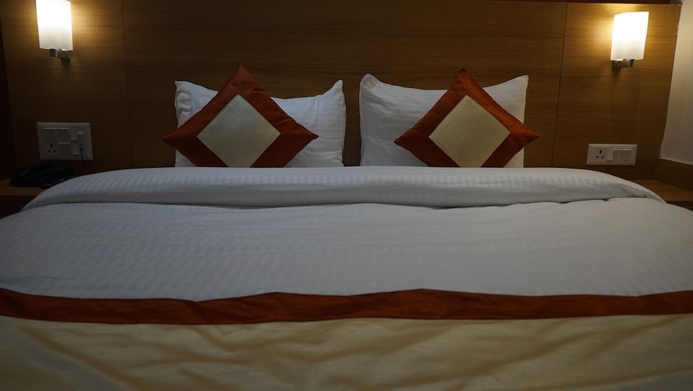 hotel the bundela khajuraho madhya pradesh