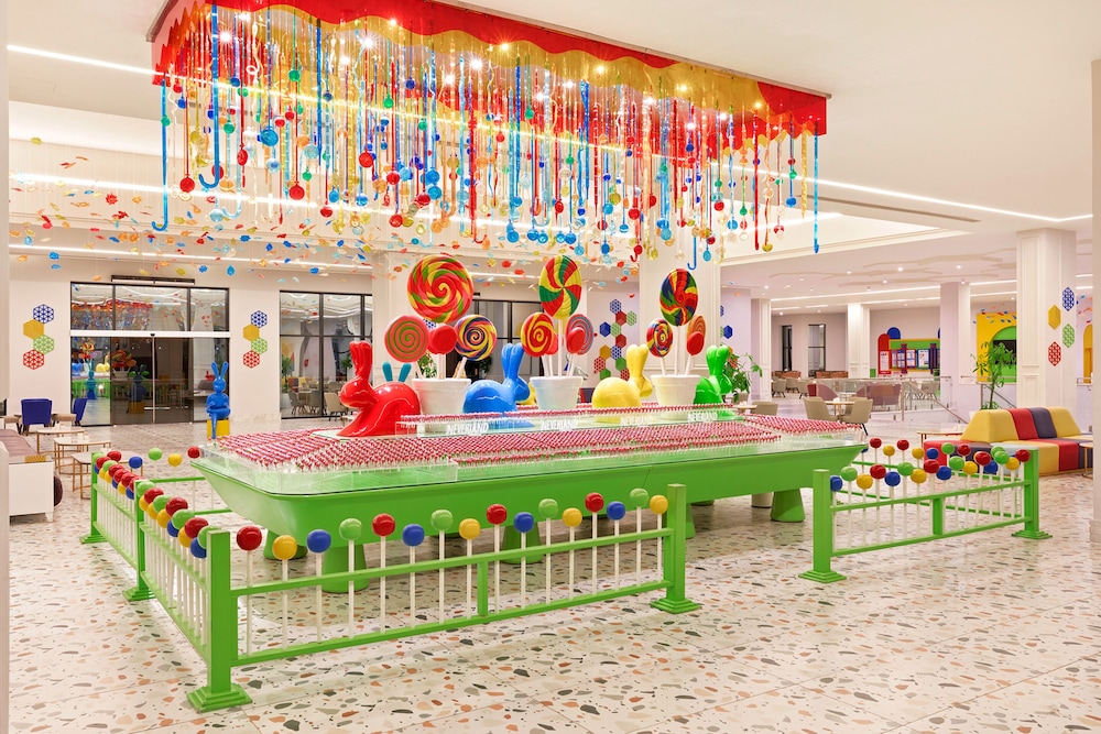 pickalbatros water valley resort neverland hurghada