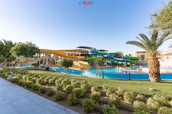 pickalbatros water valley resort neverland hurghada