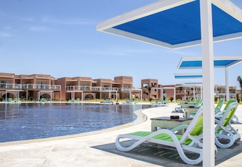 pickalbatros water valley resort neverland hurghada
