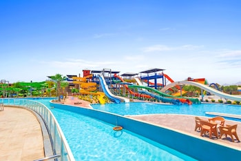 pickalbatros water valley resort neverland hurghada