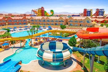 pickalbatros water valley resort neverland hurghada