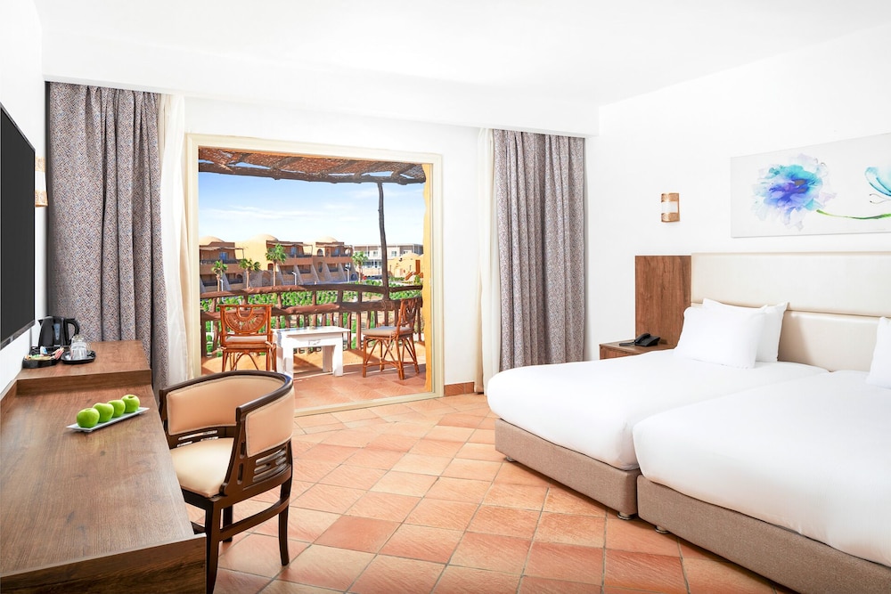 pickalbatros villaggio resort portofino marsa alam