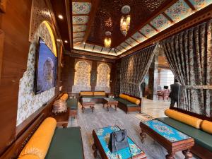 welcomheritage grand srinagar