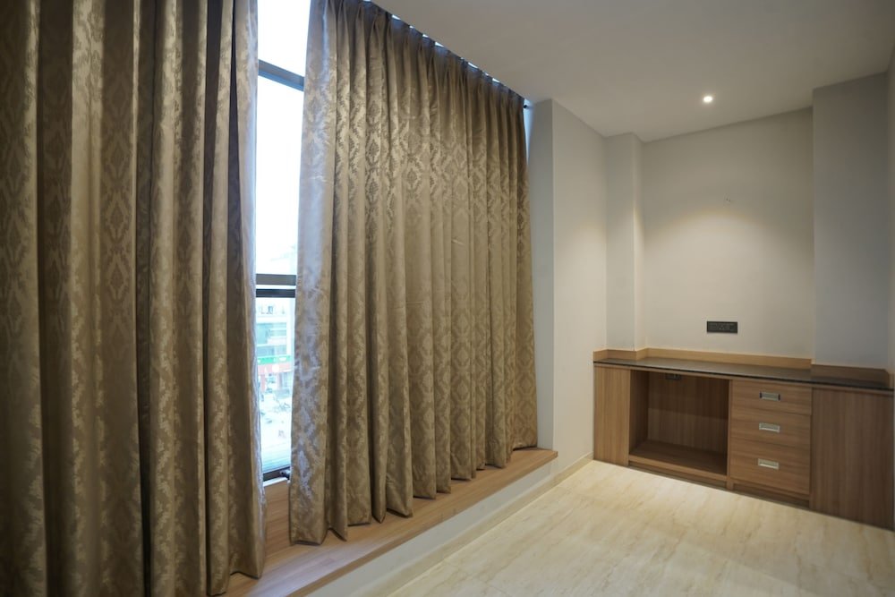 Hotel Krishna Inn,India>>Jaipur,2 star