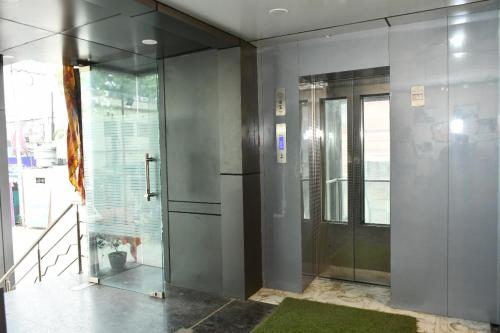 hotel tridev grand
