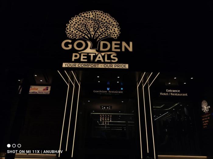 hotel golden petals