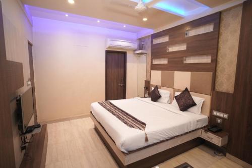 hotel raj kamal palace