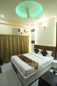 hotel raj kamal palace