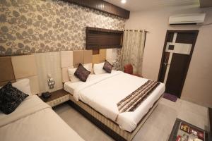 hotel raj kamal palace