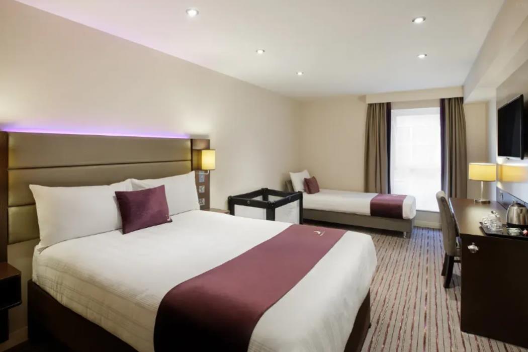 premier inn manchester old trafford