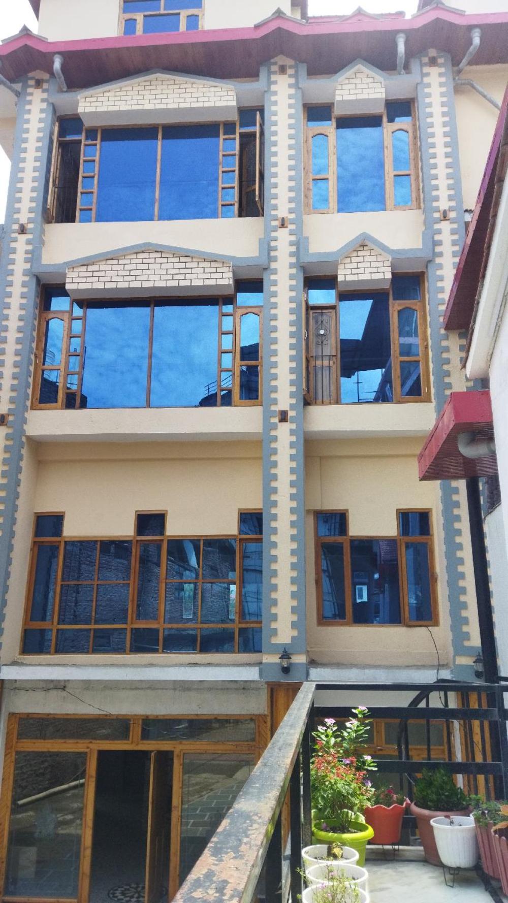 hotel cm palace pure vegetarian