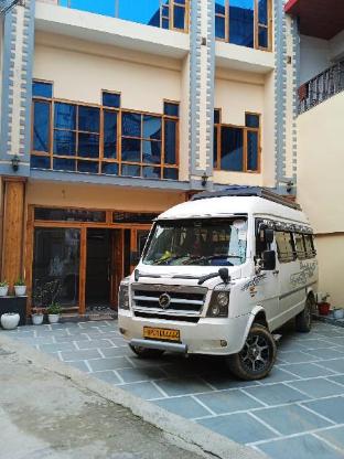 hotel cm palace pure vegetarian