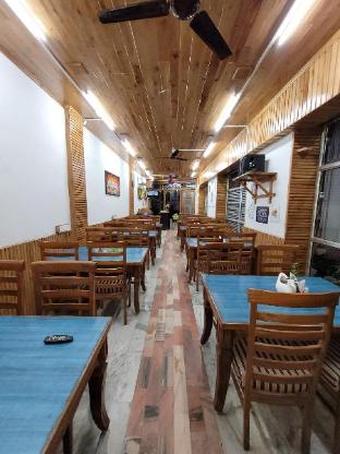 hotel cm palace pure vegetarian