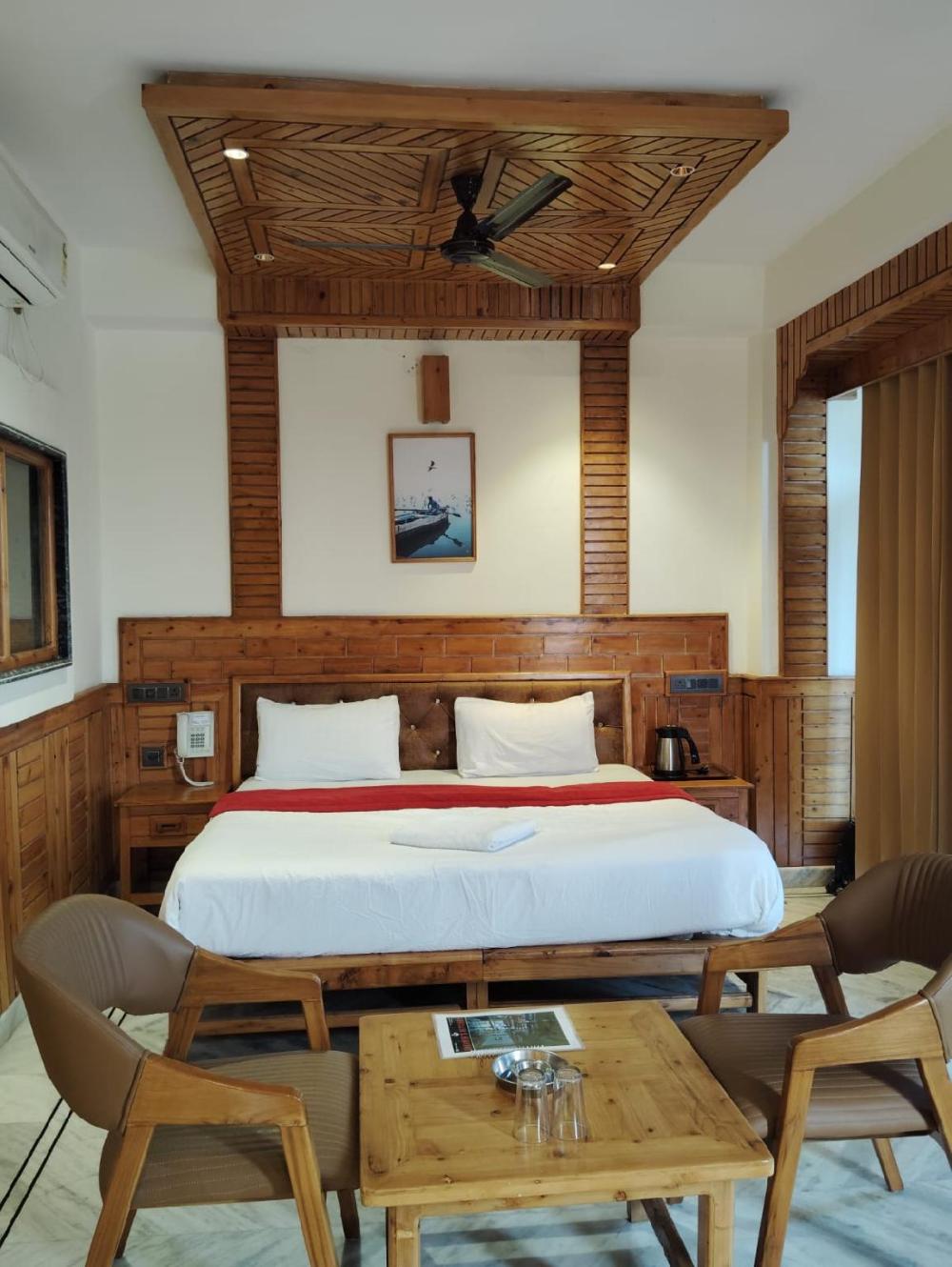 hotel cm palace pure vegetarian