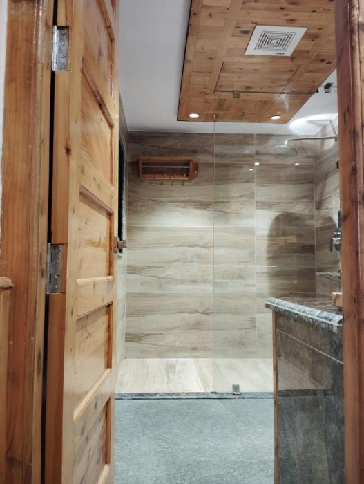 hotel cm palace pure vegetarian