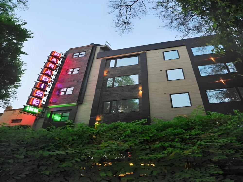 hotel paradise inn