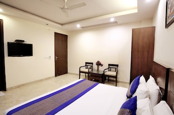 hotel paradise inn