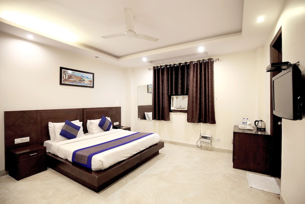 hotel paradise inn