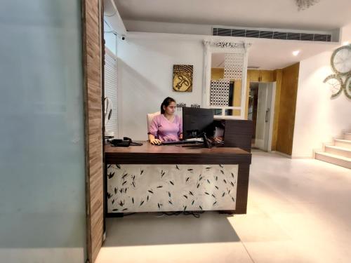 the sky imperial hotel yahvi