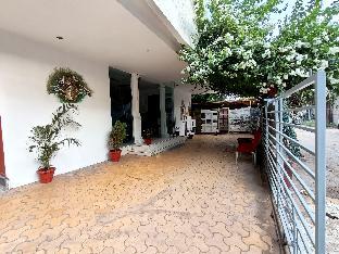 the sky imperial hotel yahvi