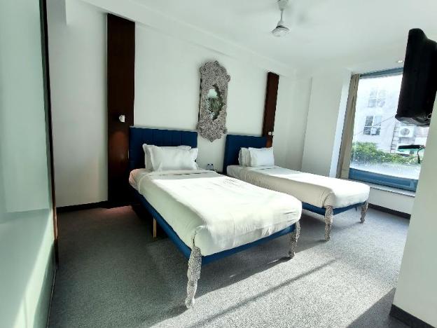 the sky imperial hotel yahvi