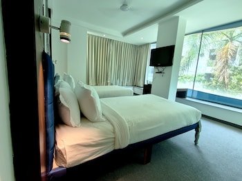 The Sky Imperial Hotel Yahvi,India>>Vadodara,3 star