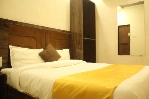 hotel siddharth residency near nesco