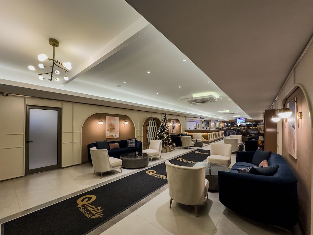 quality gold suit hotel