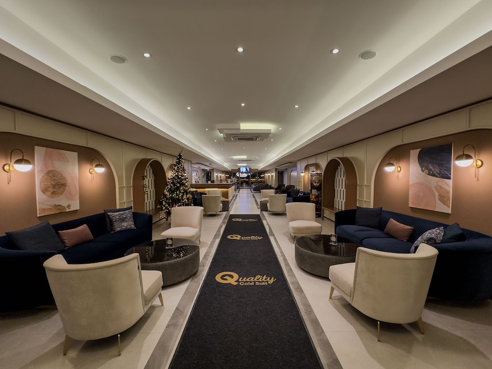 quality gold suit hotel