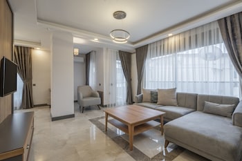 quality gold suit hotel