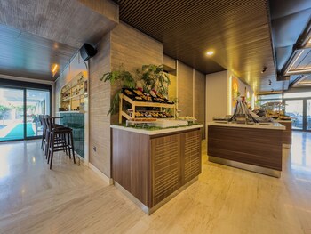 quality gold suit hotel