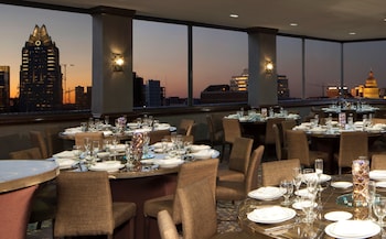 Hilton Garden Inn Austin Downtown,Austin Station>>Austin,4 star