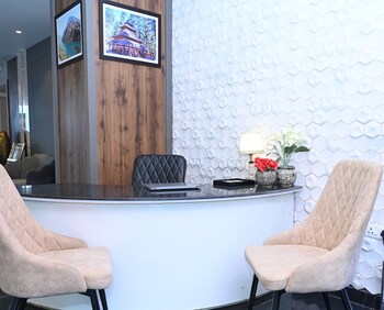 spt clarks inn suite mandi