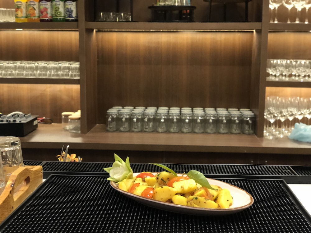 spt clarks inn suite mandi