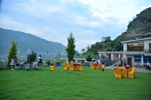 spt clarks inn suite mandi