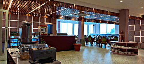 spt clarks inn suite mandi