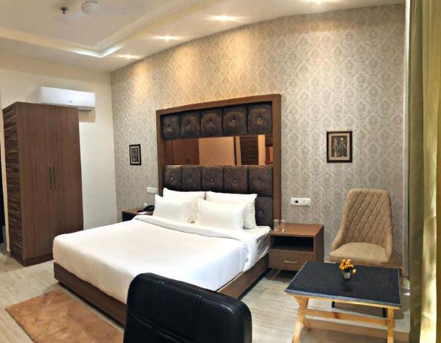 spt clarks inn suite mandi