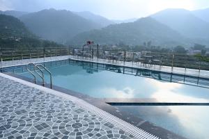 spt clarks inn suite mandi