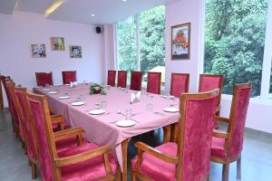 spt clarks inn suite mandi