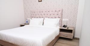 spt clarks inn suite mandi