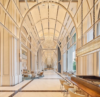 eastin grand hotel phayathai