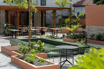 the editory garden porto hotel