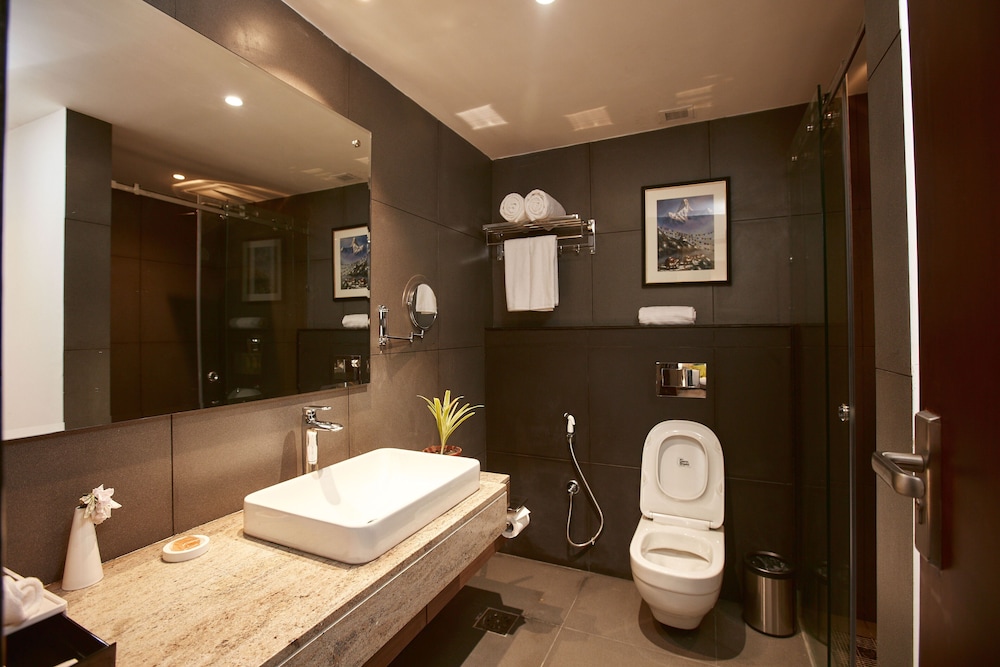 indreni suites hotel